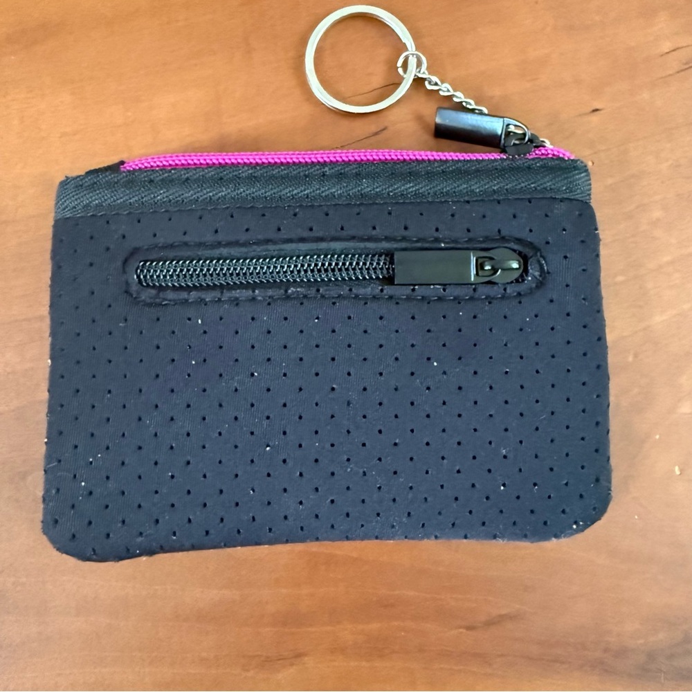Haute Shore camouflage clutch and coin purse with detachable wristlet - Picture 5 of 6